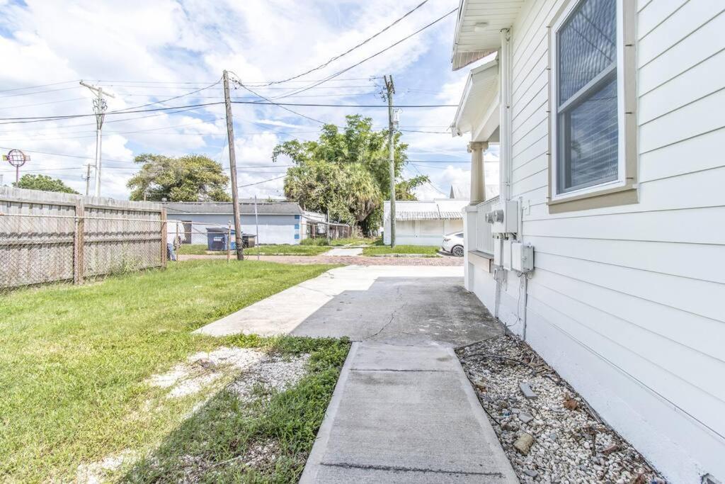 2Br Spacious House In Heart Of West Tampa Luaran gambar